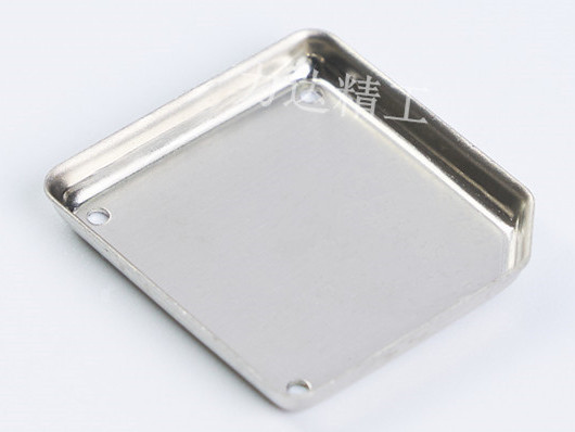 影響路由器屏蔽罩加工精密度的因素-力達精工